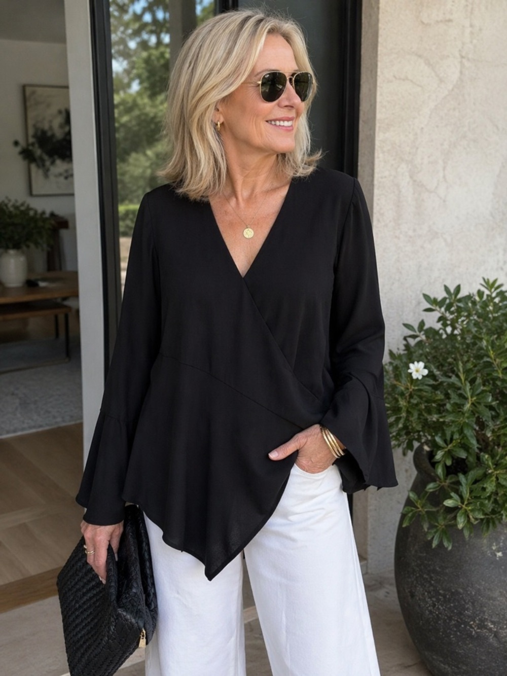 Elie Tahari Top Black V Neck Asymmetrical Bell Long Sleeve Womens Size Medium